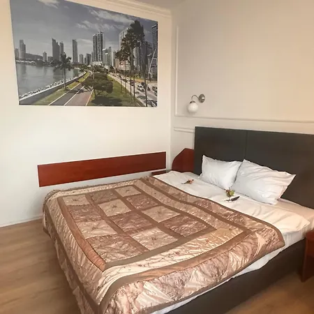 Hotel Granada